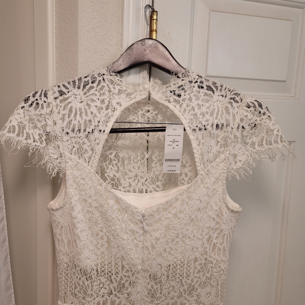 NWT BEBE JESSIE WHITE LACE MOCK NECK DRESS $139 SIZE 6 - Picture 15 of 15